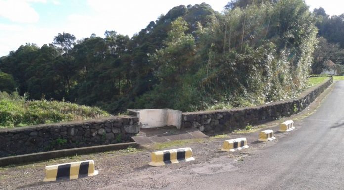 Empreitada de proteção da margem direita da ribeira dos Flamengos junto à rua do Cantinho vai avançar