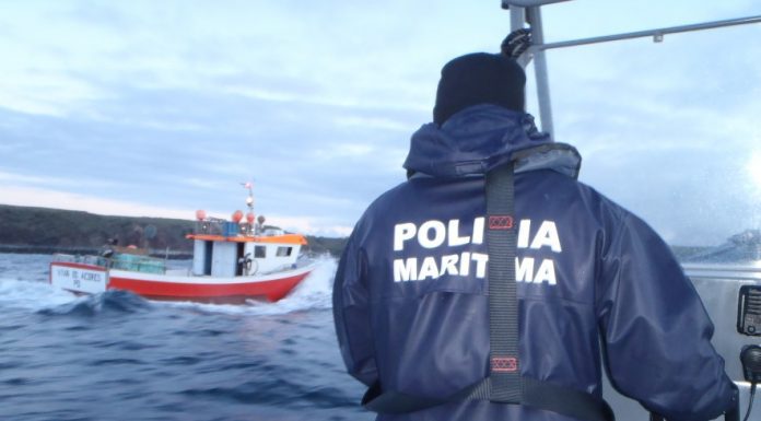 Polícia Marítima fiscaliza pesca em locais proibidos na costa sul da ilha de São Miguel