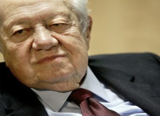 Parlamento açoriano aprova voto de pesar pelo falecimento de Mário Soares DR