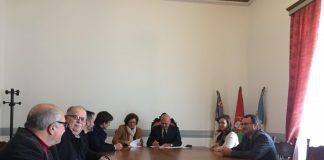 CMH ASSINA PROTOLOCOS COM ESCOLAS DO FAIAL