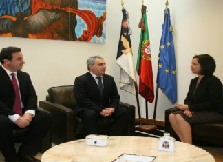 Região entrega à ALRAA proposta de Orçamento para 2017 DR/GACS