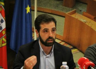 PCP Açores recomenda auditoria à precariedade na Administração Regional e abertura de concursos DR/PCP