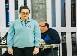 Elisabete Faria entre as seis mulheres árbitros do voleibol nacional DR