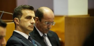 Carlos Ferreira acusa Governo de negar danos que afetam segurança e operacionalidade do Porto da Horta