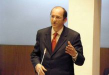 “Os Açores atravessam um momento crucial do seu desenvolvimento coletivo”, João Bruto da Costa DR