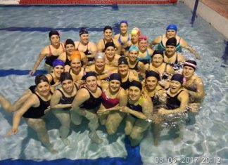 Comemoração do Dia da Mulher na piscina