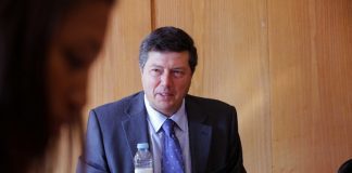 PSD acusa “governo de recusar extinção de empresa pública que levaria a poupança para a Região”