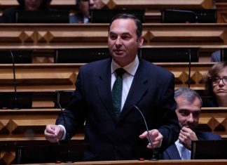 António Ventura acusa Ministro da Agricultura fugiu do debate para reduzir as contribuições dos produtores de leite DR