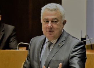 Artur Lima quer saber que conversações mantém a Região com a Ryanair tendo em vista a abertura de novas rotas para os Açores