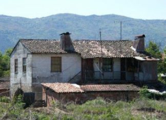 Governo dos Açores fixa prazo de candidaturas para apoio a situações de grave carência habitacional