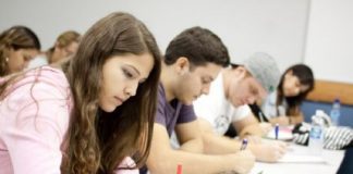 Dados pessoais de alunos menores dos Açores expostos na Internet