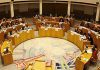 Plenário de abril com duas interpelações e um debate de urgência
