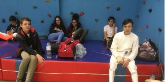 ESGRIMA – Atletas do Clube de Esgrima do Faial participam no Circuito Juvenil 3 em Sintra