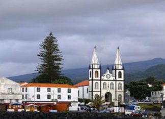 Cidade do Vinho Levanta Império do Espírito Santo na Madalena DR