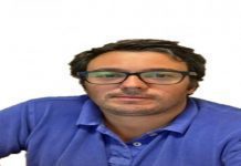 Namorar debaixo de uma amoreira DR