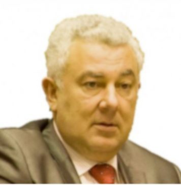Manuais escolares: uma boa medida… má aplicada! DR