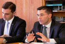 Carlos Ferreira e Luís Garcia exigem que Governo resolva problema da piscina da Escola Manuel de Arriaga DR