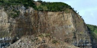 Capitania do Porto da Horta alerta para derrocada na ponta da Espalamaca DR