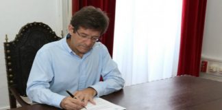 Reitor da UAç desconhece proposta para o encerramento do IMAR DR