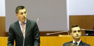 PS chumba propostas do PSD/Faial para ampliação da Pista do Aeroporto da Horta DR