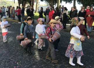 Carnaval 2018 – Festa de Carnaval que encheu a ilha do Faial TI