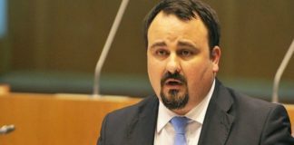 Greve de Fome – Deputado do PPM nos Açores exige refeitório para a escola do Corvo DR