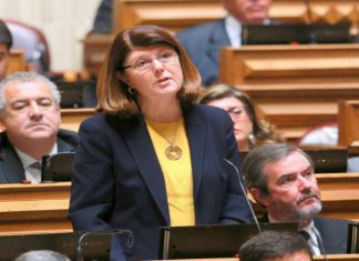 Assembleia da República – Acompanhantes de grávidas nas deslocações inter-ilhas já poderão ter faltas laborais justificadas PSD/Açores