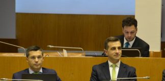 PSD/Açores – Governo Regional tem de esclarecer se pretende unir Hospital da Horta e Unidade de Saúde DR