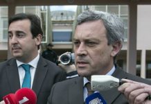 COFACO – Trabalhadores manifestaram-se à porta do parlamento açoriano DR