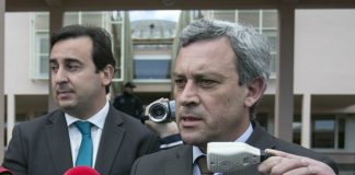 COFACO – Trabalhadores manifestaram-se à porta do parlamento açoriano DR