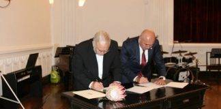 35.º Aniversário – Grupo Coral da Horta assina contrato com a CMH para instalação da sede social DR