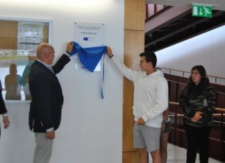 Escola Profissional da Horta – Escola descerra placa de Embaixadora do Parlamento Europeu TI