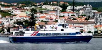 “Expresso do Triângulo” – Atlânticoline vende catamaran à empresa Black and Blue, S.A. por 75mil euros DR