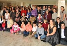 Dia Internacional da Pessoa com Deficiência – Utentes do CAO e APADIF procedem à decoração natalícia da Casa da Autonomia TI