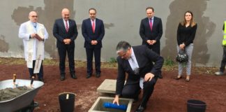 Hospital da Horta e USIF – Vasco Cordeiro procede ao lançamento da primeira pedra da empreitada TI