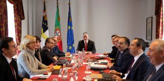 Professores – Conselho do Governo aprova proposta de descongelamento das carreiras DR