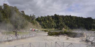 Derrocada sem causar danos em estrada em São Miguel