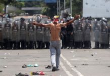 Guterres chocado com mortes apela a que não se use força letal na Venezuela