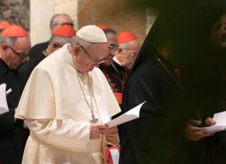 Papa elenca oito passos para a luta contra abusos sexuais a menores na igreja
