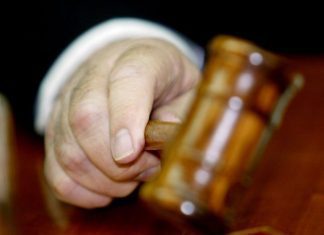 Constitucional chumba norma que impõe demissão a trabalhador promovido administrador