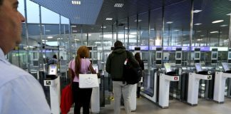 Plenário de inspetores do SEF condiciona serviço de controlo no aeroporto de Lisboa