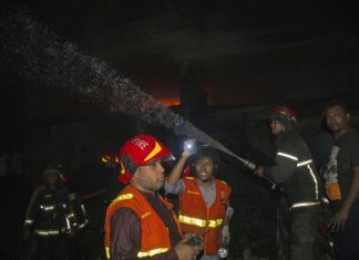 Sobe para 67 números de mortos em incêndio de grandes dimensões no Bangladesh