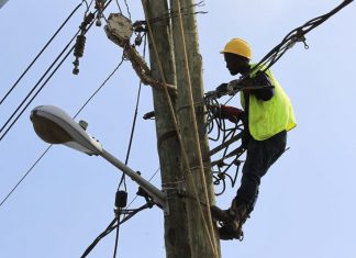 Regulador espanhol multa Iberdrola e EDP num total de 70.000 euros