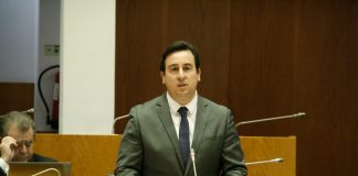 Apoios a atividades desportivas nos Açores são iguais para homens e mulheres, diz Berto Messias