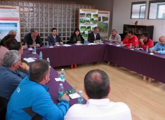 Desmonte de talude em obra em S. Jorge motiva encerramento temporário de estrada regional