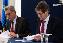 Governo assina contratos programa com a UAç para financiamento de projetos de investigação