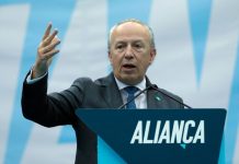 Santana Lopes apela a António Costa para visitar a ala pediátrica do São João no Porto