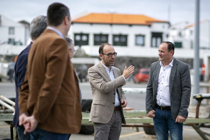 Andre Bradford reune com Associação de Pescadores Graciosence