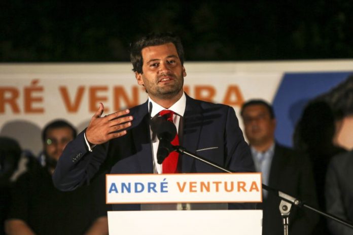 André