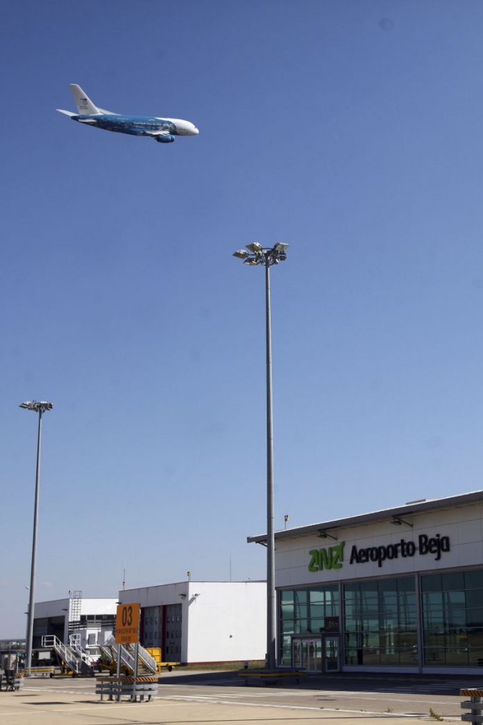 Avião